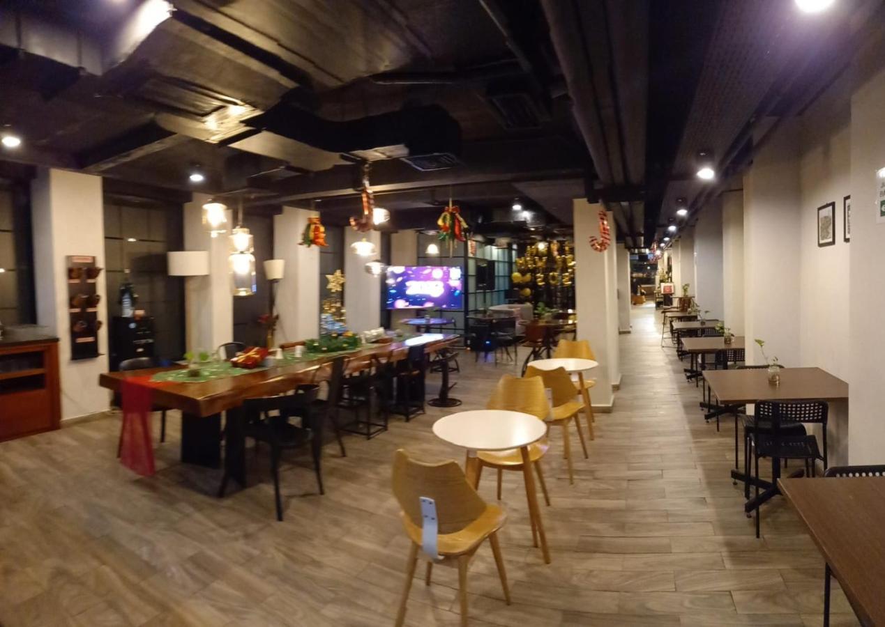 Hotel S Loft Manado Exterior foto